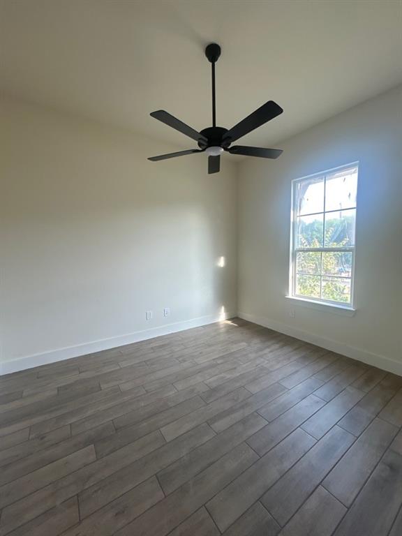 1004 Perrin Lane