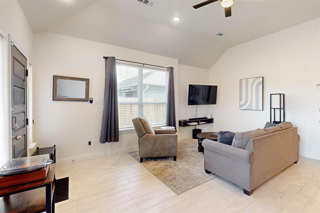 Wincehster Place Rev - Residential Lease