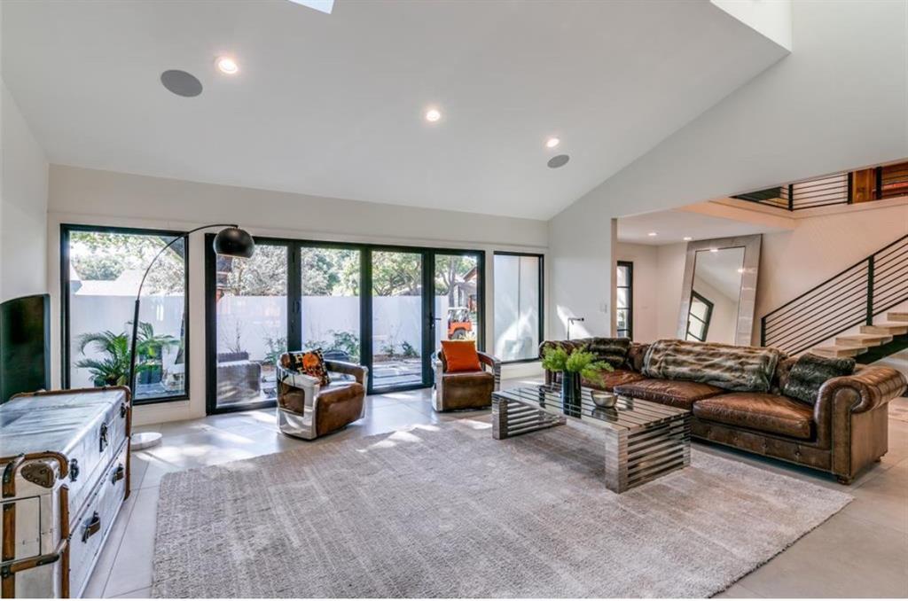 9611 Fallbrook Drive