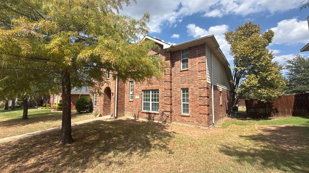 2828 Clear Creek Drive