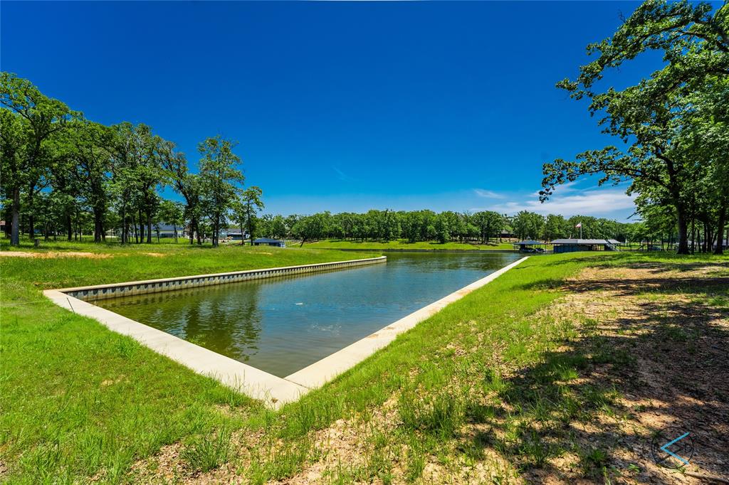 Pinnacle Club - Land