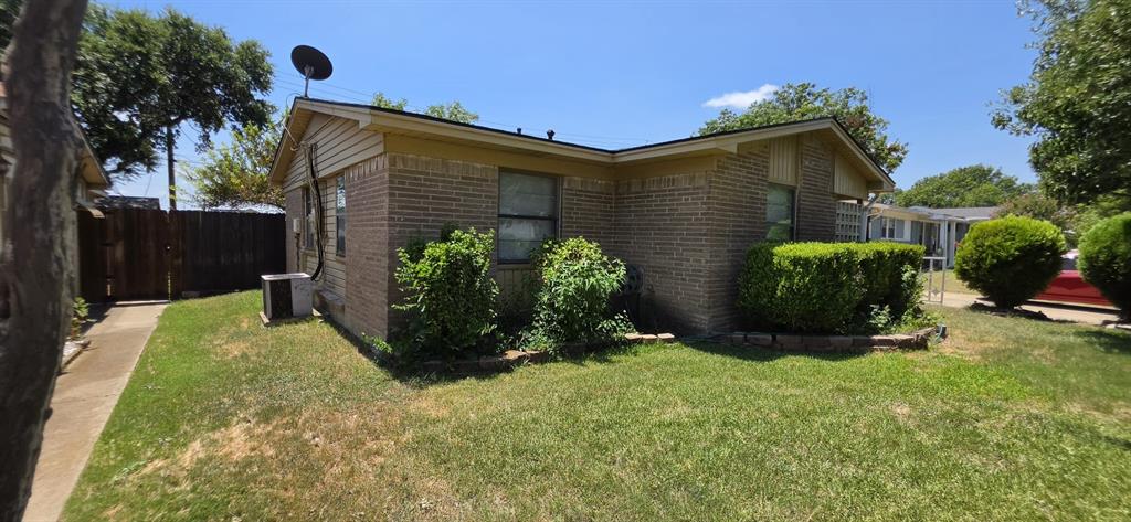 4302 Longleaf Drive