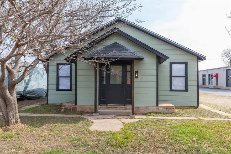 3 bedrooms, 2 bathrooms, New Roof and HVAC in 2025. Updates throughout! Convenient off-street parking for multiple vehicles along the side of the home.