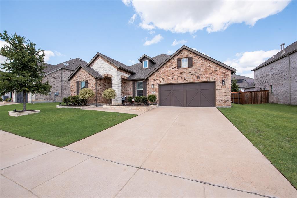 307 Lake Forest Trail