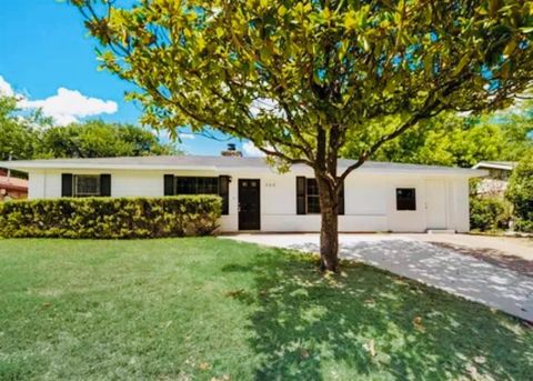 208 Austin Avenue Corsicana TX 75110