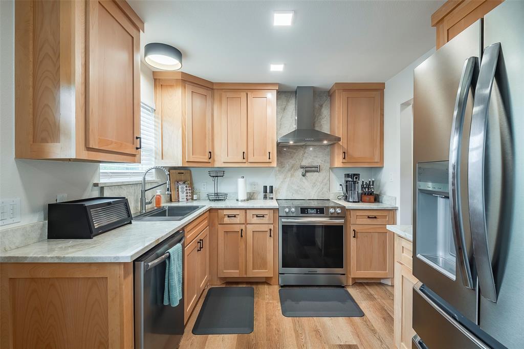 Granbury, Texas 76048, United States, 3 Bedrooms Bedrooms, ,2 BathroomsBathrooms,Residential,Active,127032