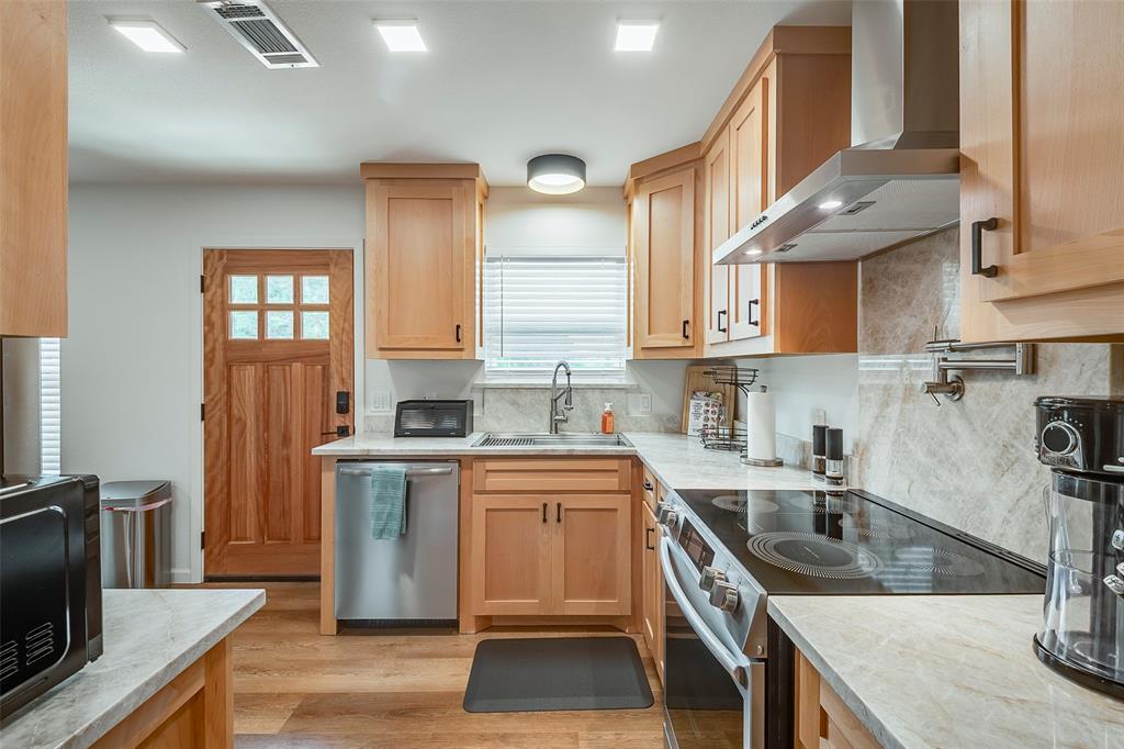 Granbury, Texas 76048, United States, 3 Bedrooms Bedrooms, ,2 BathroomsBathrooms,Residential,Active,127032