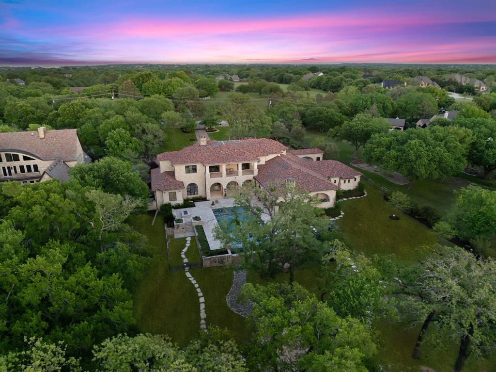 690 S Peytonville Avenue