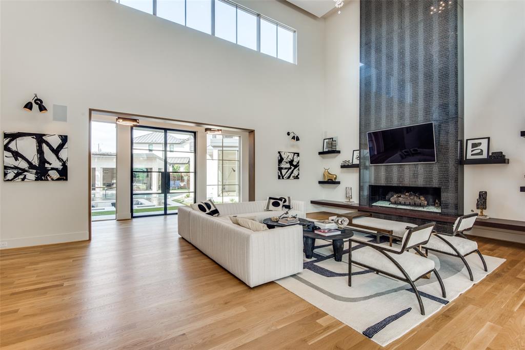 Royal Crest 05 - Residential