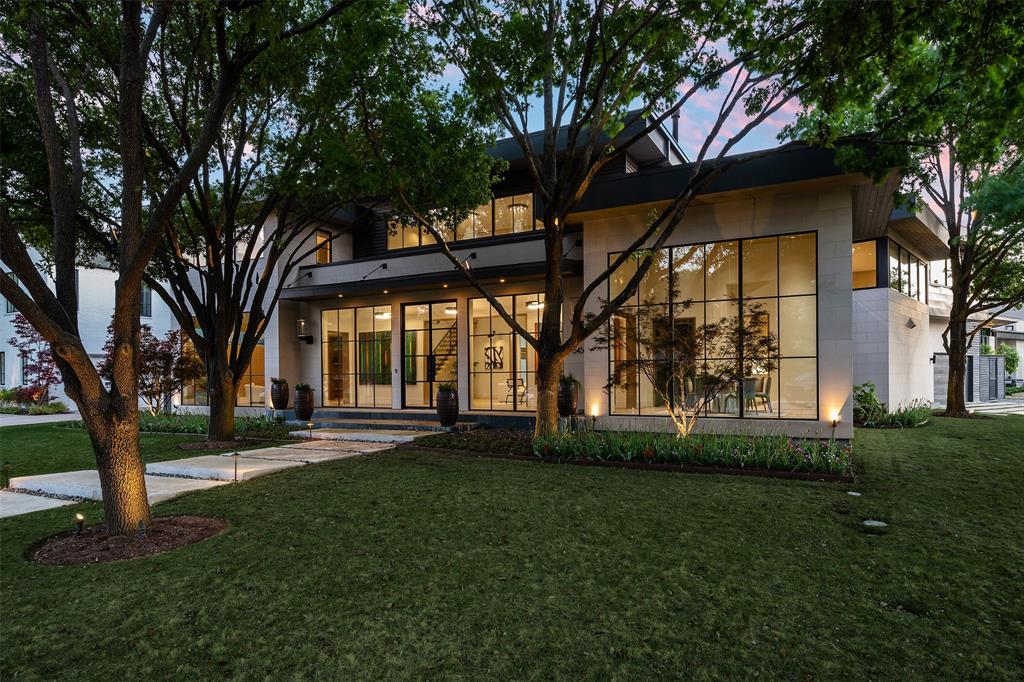 Royal Crest 05 - Residential