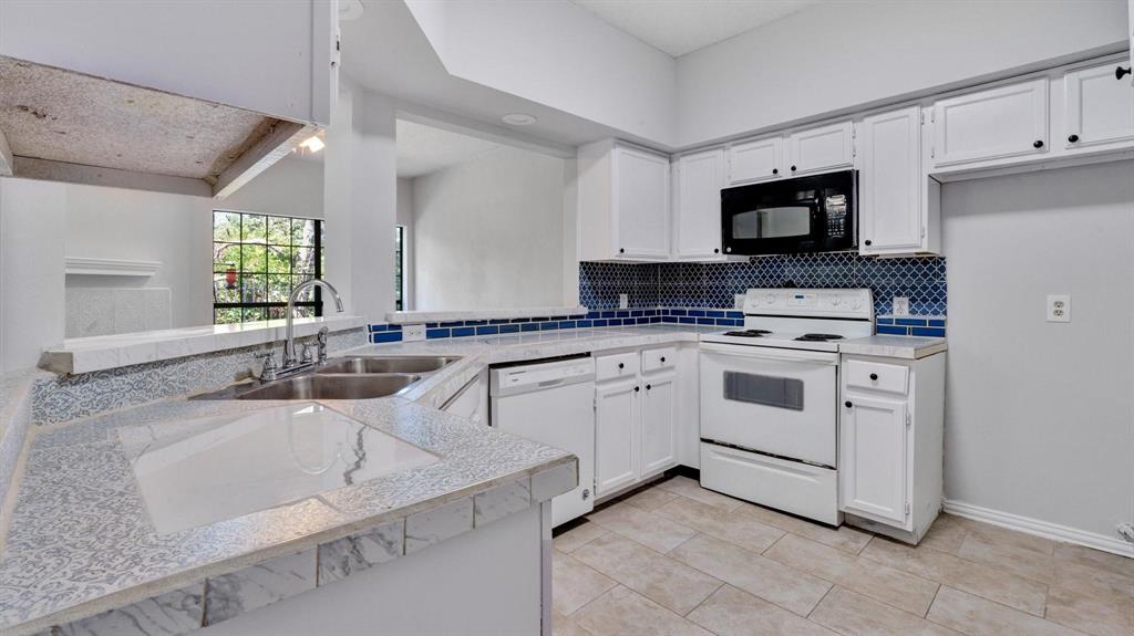 9601 Forest Lane 1113
