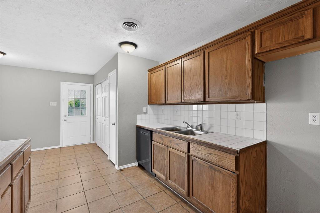 North Park Estates - Residential Lease