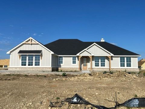 Photo of 146 Aurora Avenue, Valley View, TX 76272 (MLS # 21240469)