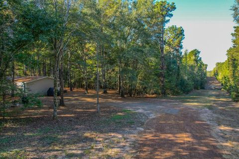 Photo of 0 Cr-3409, Chandler, TX 75758 (MLS # 21094701)
