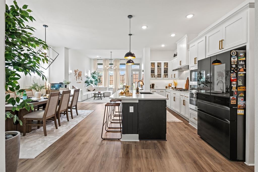 4017 Crepe Myrtle Street
