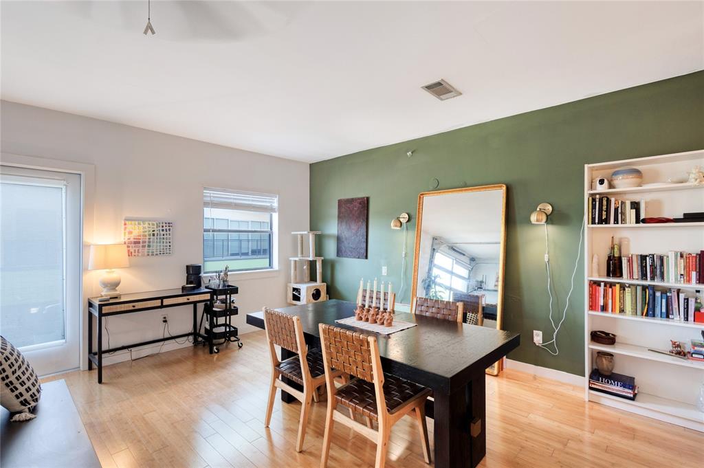 Buzz Condo - Residential