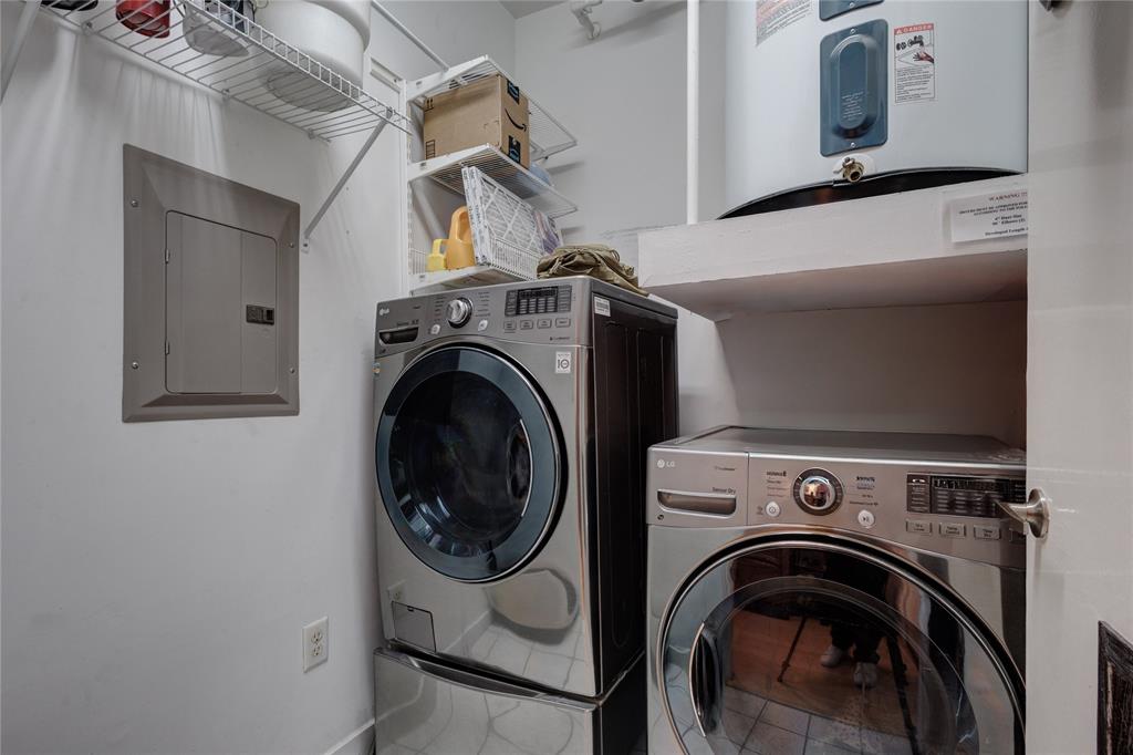 Buzz Condo - Residential