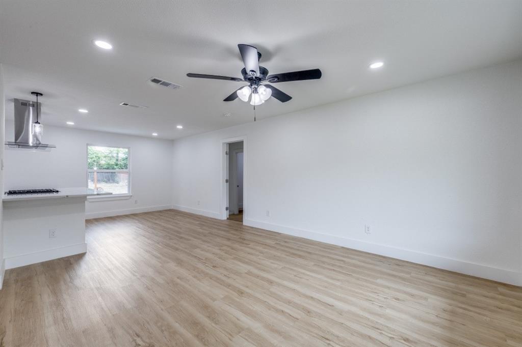 910 Darlene Lane