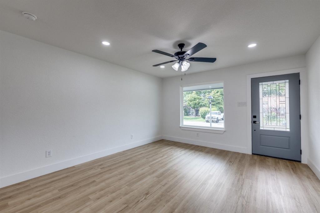 910 Darlene Lane