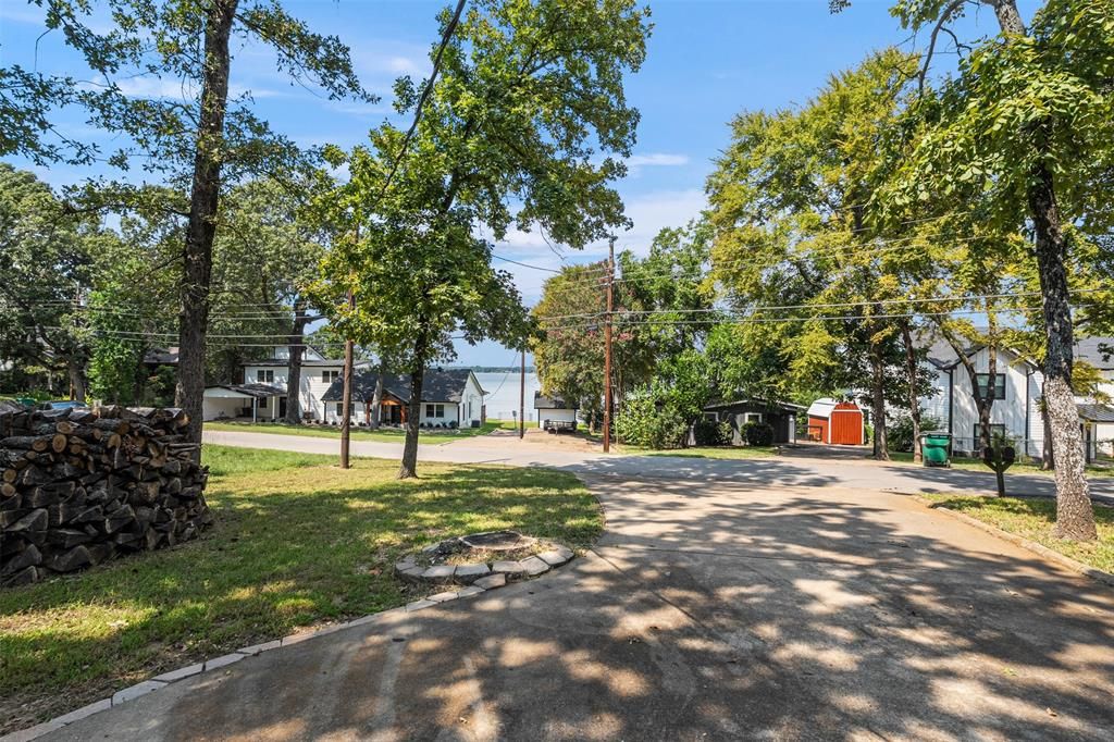 Photo of 306 Dyer Circle, Payne Springs, TX 75156 (MLS # 21193295)