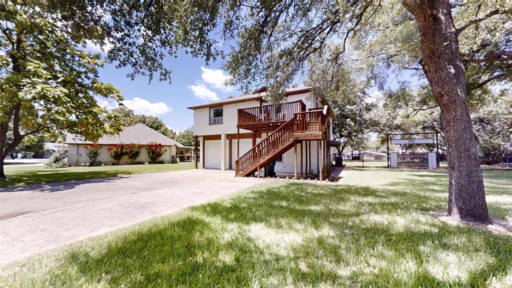 3816 Winding Way