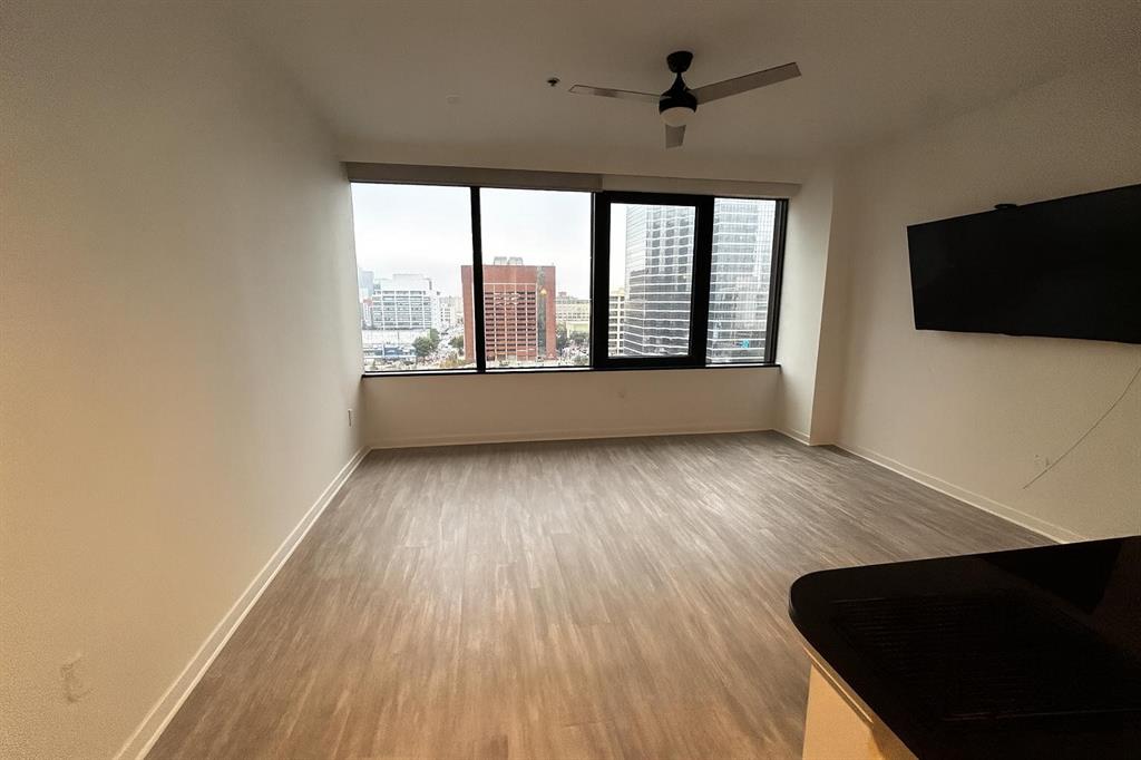 Metropolitan 1200 Main St Condo - Residential