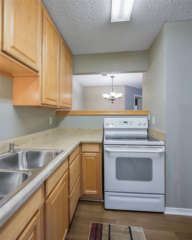 Cimarron Court Condo Ph 1 - Residential