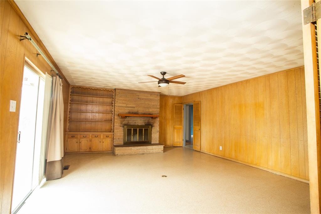 1608 N Houston School Road