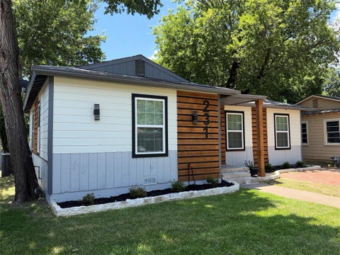 Photo of 231 Elm Street, Hurst, TX 76053 (MLS # 21391795)