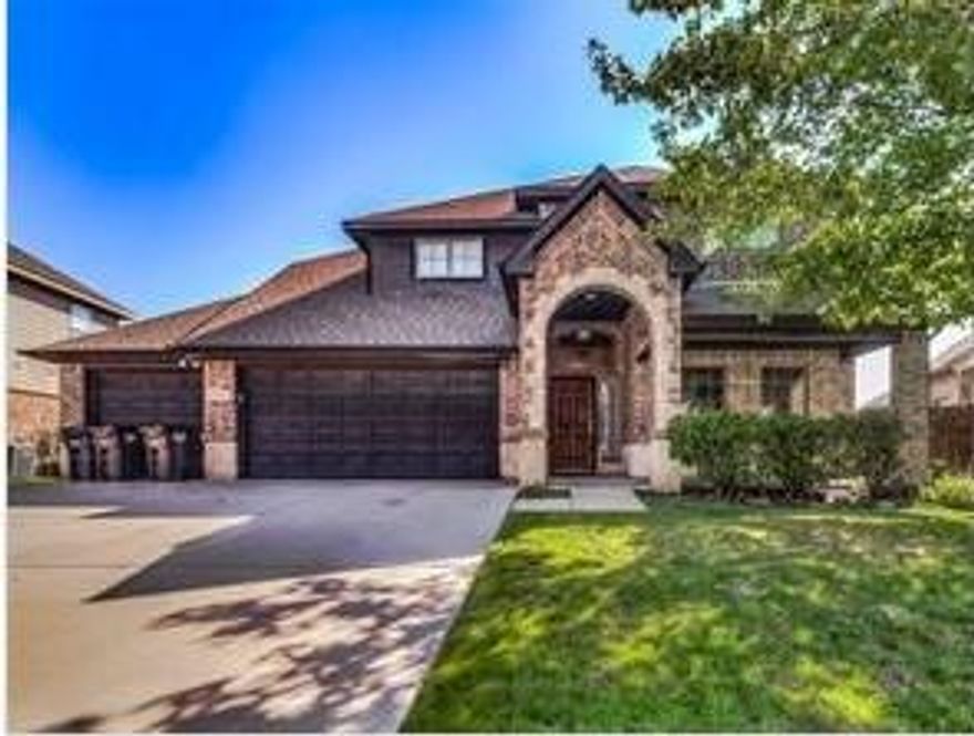 DO NOT TEXT LISTING AGENT-OFFICE!
*Below market value opportunity! Attention investors, Sellers are reducing their rental portfolio, see LA for a full portfolio list.* This incredible 5bd, 3.5bth home is waiting for you! This is the one you have been looking for!: Open floorplan! Coveted North West ISD! 3 car garage! Master on 1st floor, & remaining bedrooms up, creating the ideal retreat! Formal Dining room & a separate breakfast area! Loft, & media room! Other features include, but not limited to: Raised ceilings, Natural light, Covered Front porch & back patio! Conveniently located near all the shops & dining of popular Heritage Trace, and easy access to I-35! Make this one the top of your list for MUST SEE!
Property is being sold AS-IS, seller is not offering concession.