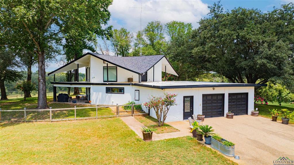 15698 N Peninsula Road N