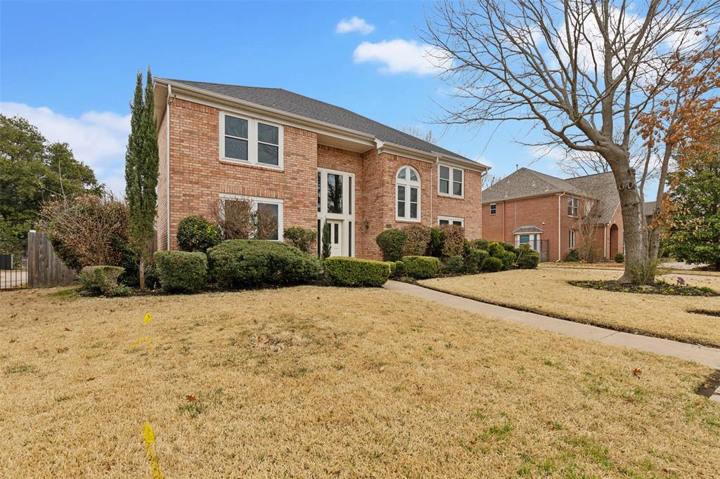 5033 River Bluff Drive
