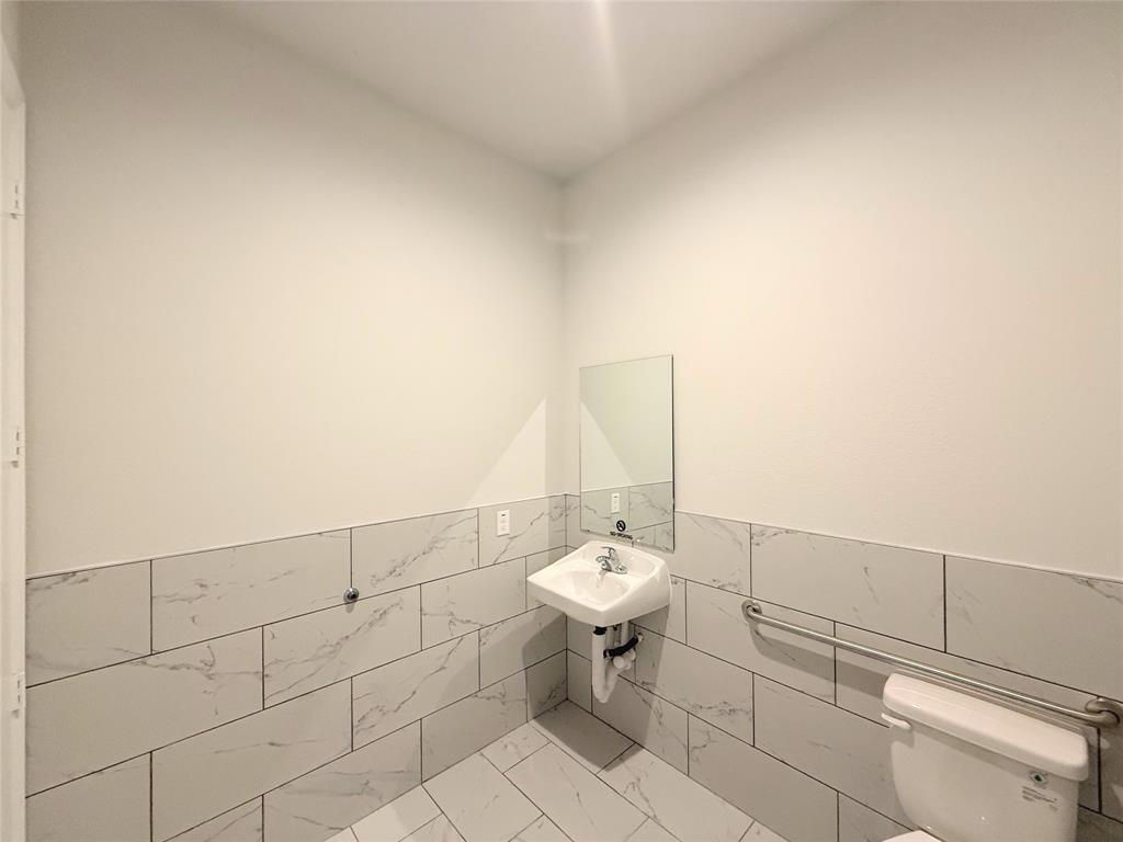 Collin Ridge Office Park - Commercial Lease