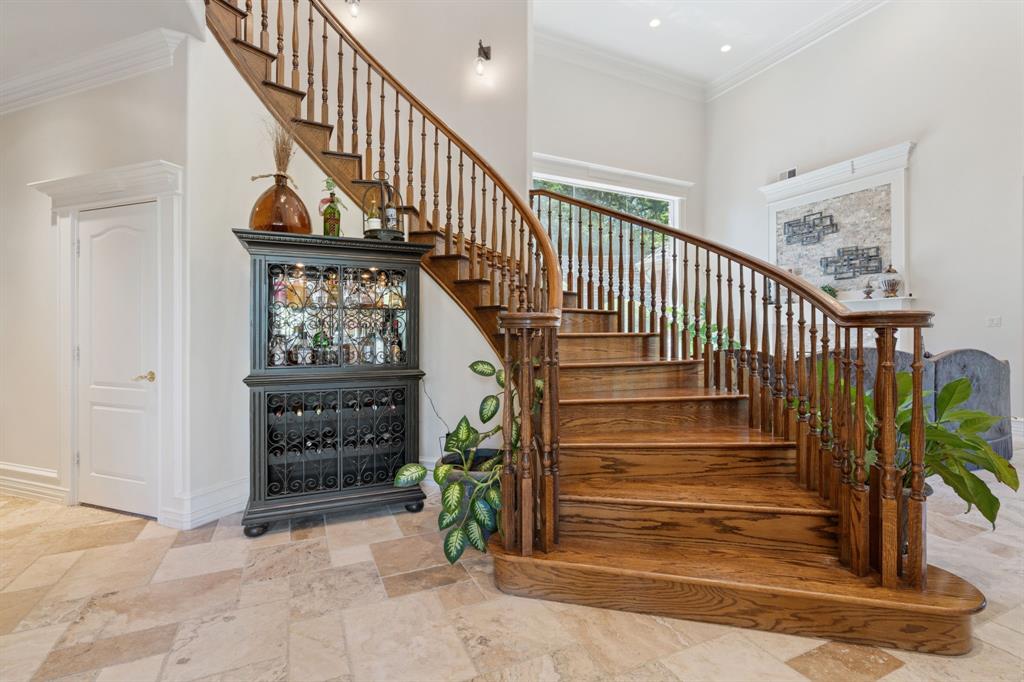 512 Holly Court