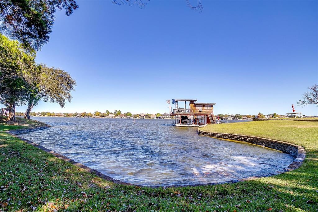 T PRICE - ABST 439 - Land