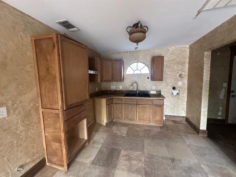 Tiny photo for 702 W Spring Street, Weatherford, TX 76086 (MLS # 21101239)