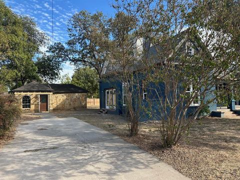 Tiny photo for 702 W Spring Street, Weatherford, TX 76086 (MLS # 21101239)
