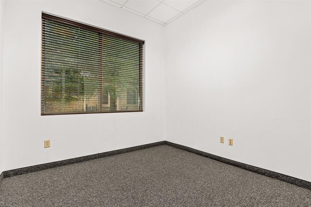 Frisco Bridges Office Park Ph II Condo - Commercial Lease