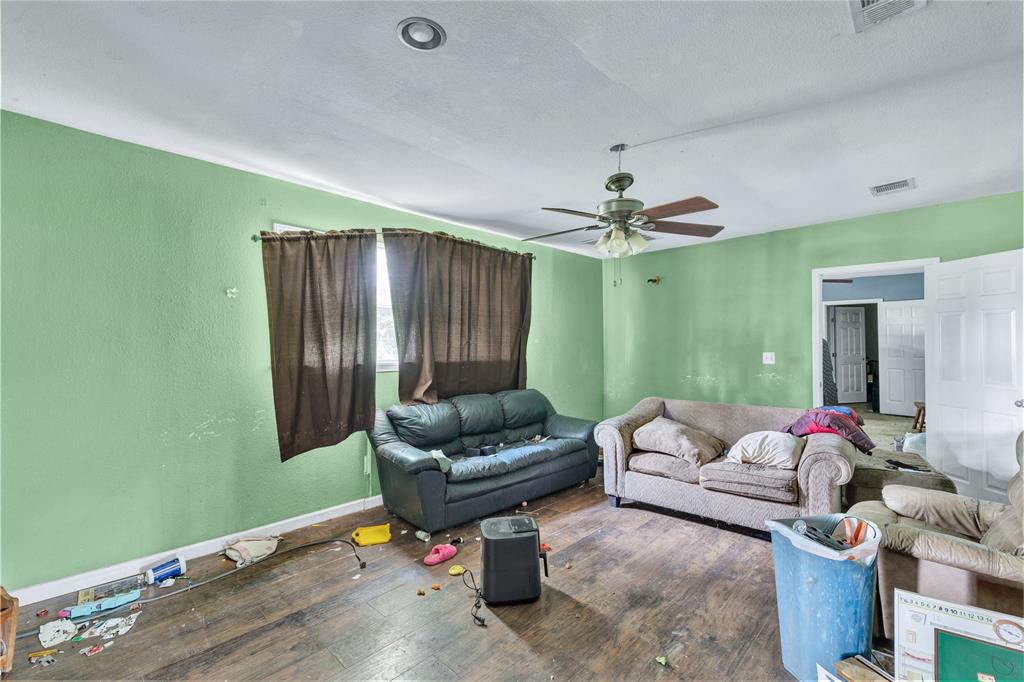 4375 Meadowview Drive
