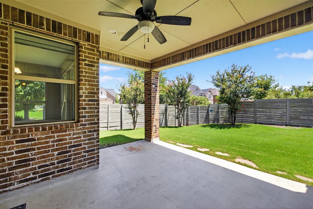 424 Fenceline Drive