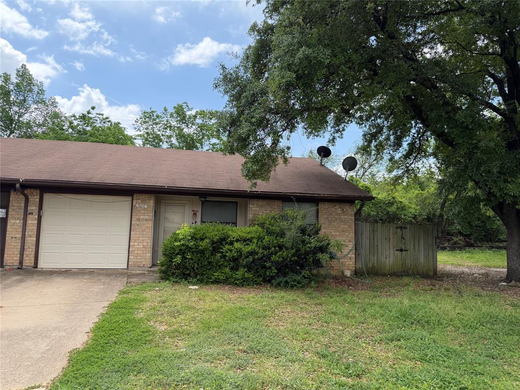 6508 Oak Forest Court