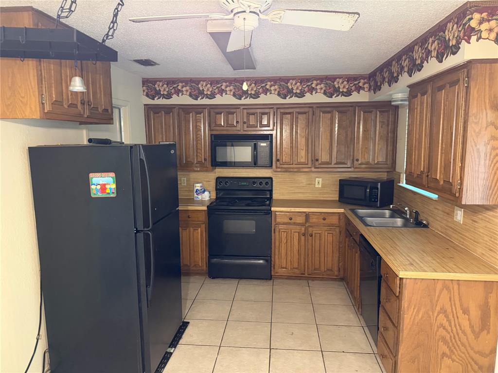 6508 Oak Forest Court