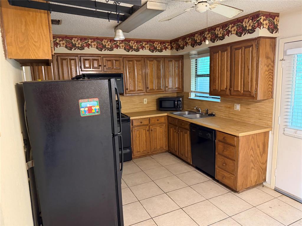 6508 Oak Forest Court