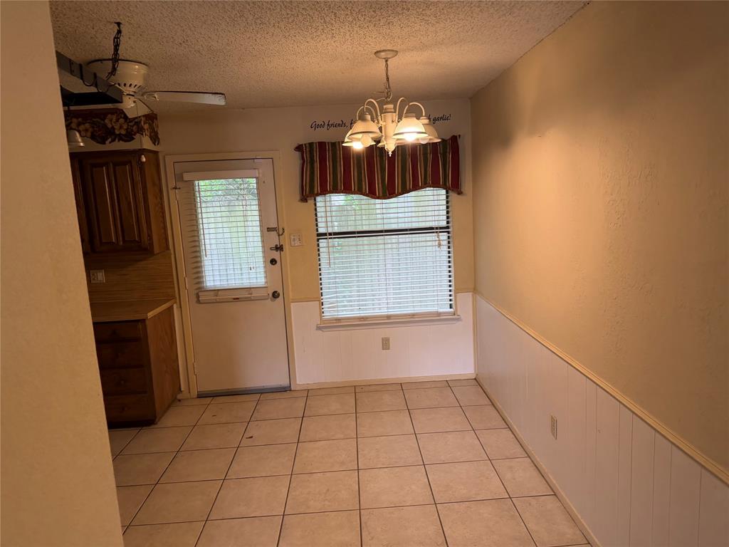 6508 Oak Forest Court