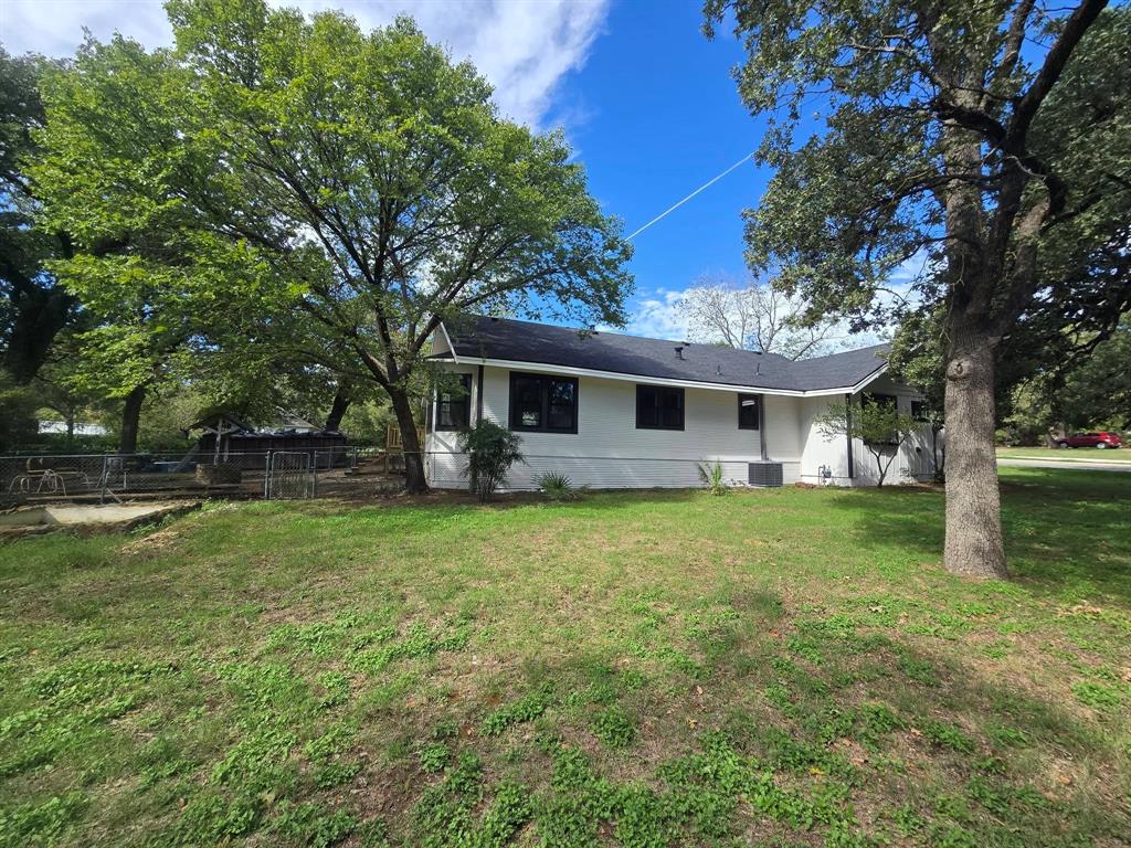 4824 Meadowbrook Drive