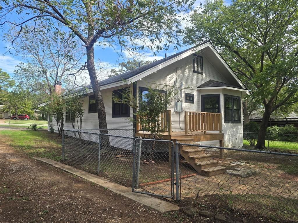 4824 Meadowbrook Drive