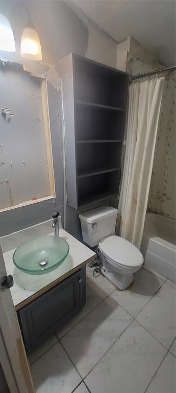 Blue Water Shores - Residential