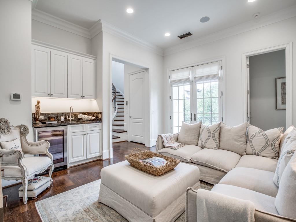 Regents Park - Residential