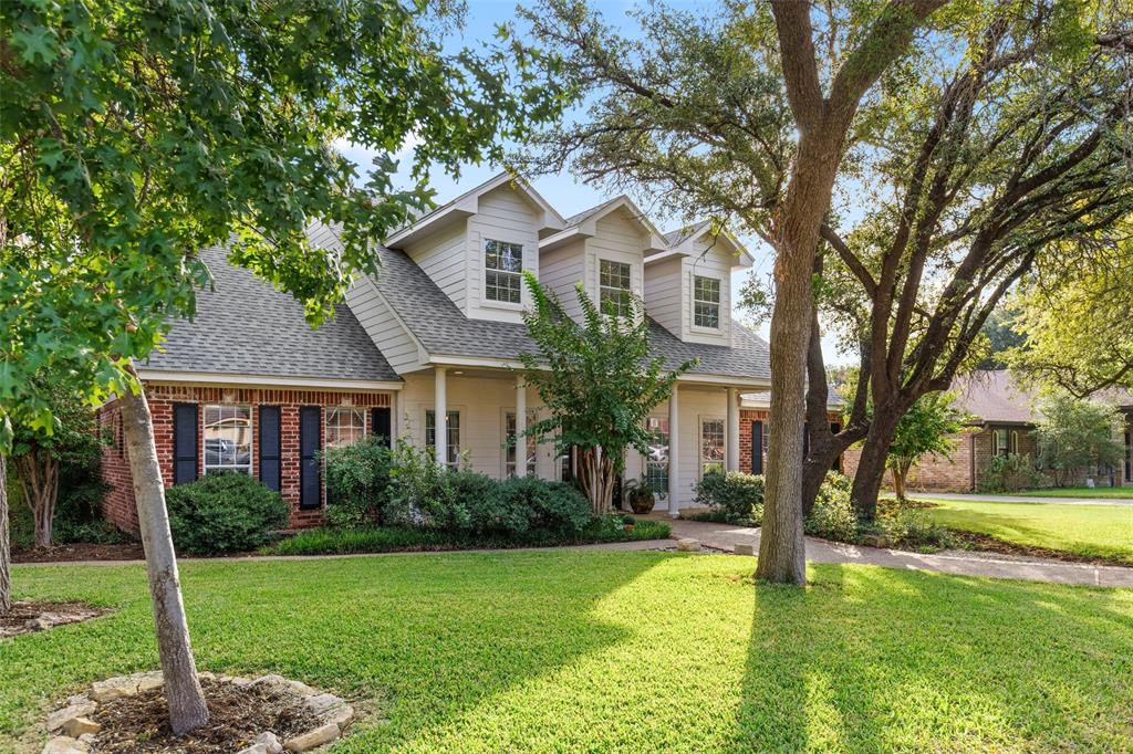 1605 Oak Hollow Drive