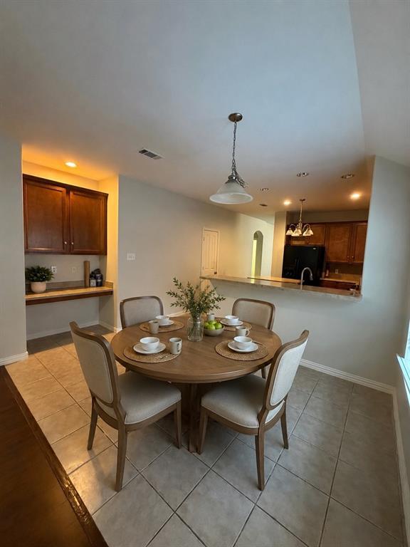 708 Creekside Drive